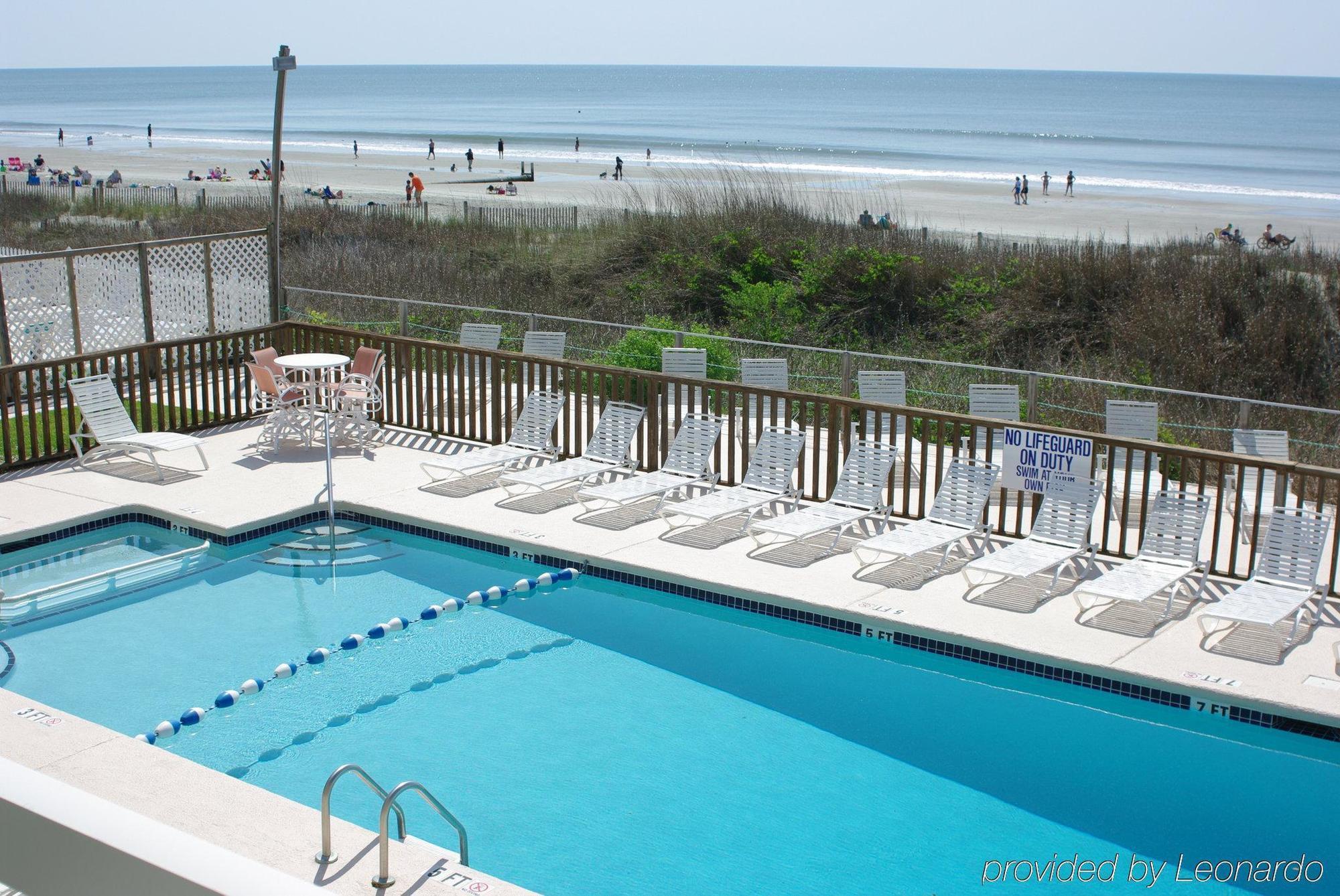 Castaway Beach Inn & Swim Up Bar Север Миртл Бич Экстерьер фото
