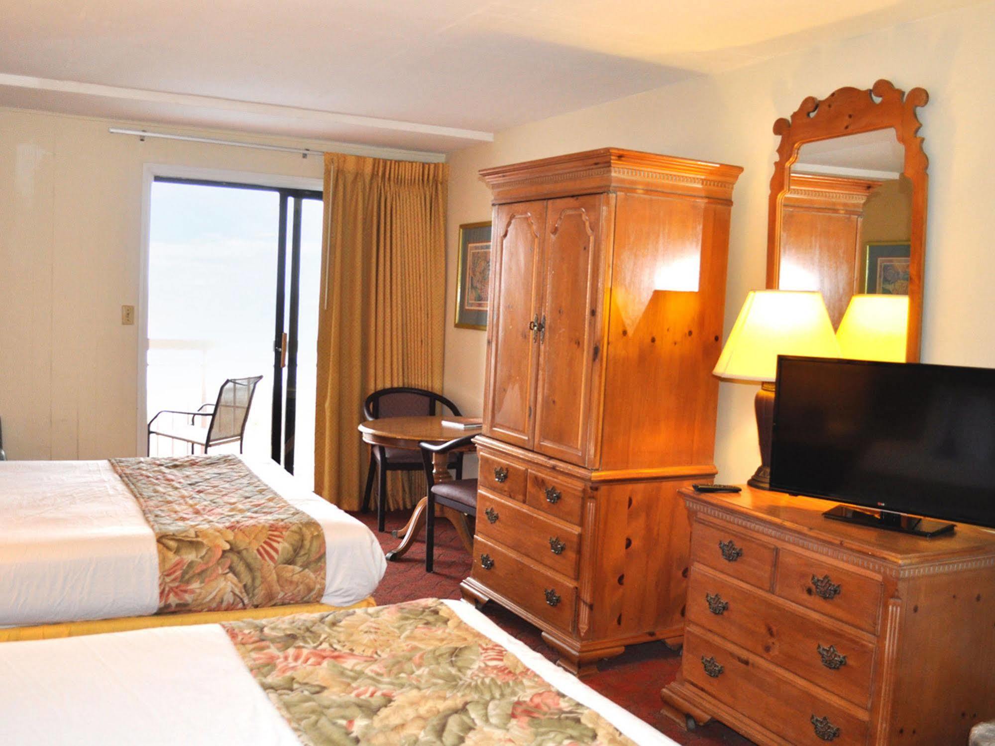 Castaway Beach Inn & Swim Up Bar Север Миртл Бич Экстерьер фото