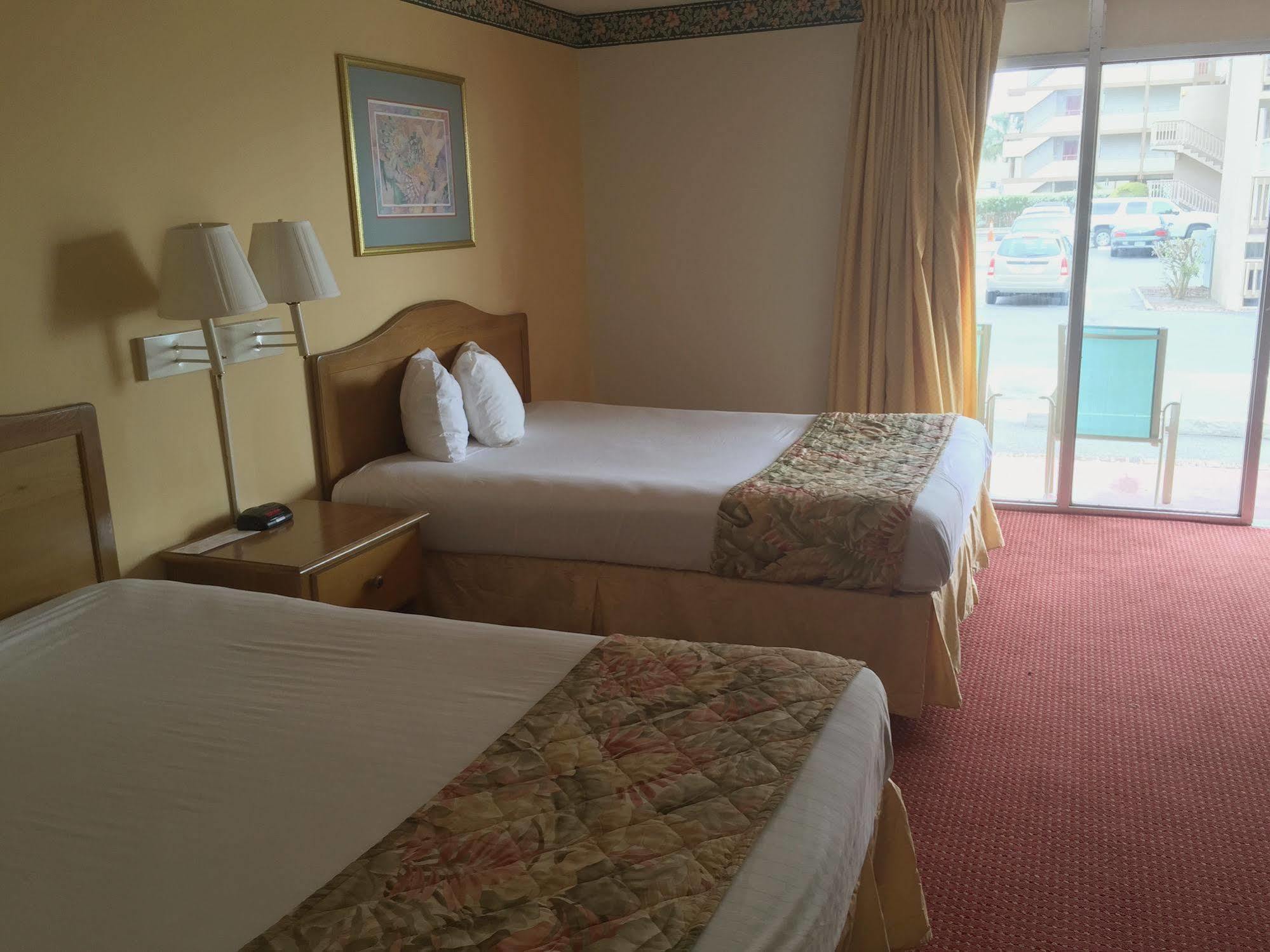 Castaway Beach Inn & Swim Up Bar Север Миртл Бич Экстерьер фото