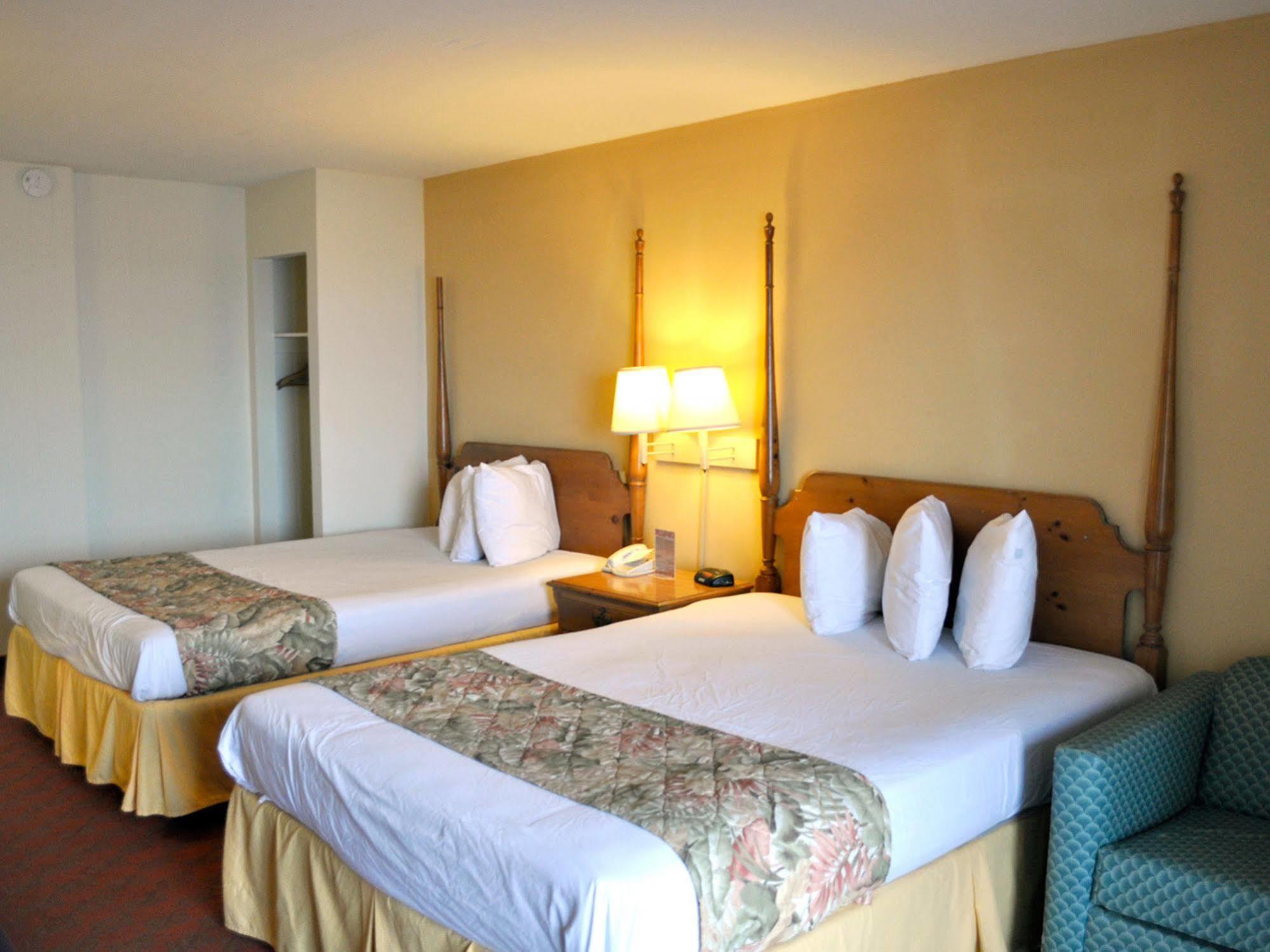 Castaway Beach Inn & Swim Up Bar Север Миртл Бич Экстерьер фото